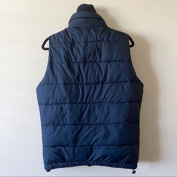 NWOT Abercrombie & Fitch puffer vest - Picture 3 of 4